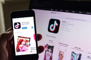 Read more about the article 7 Coolest TikTok Marketing Trends For 2022